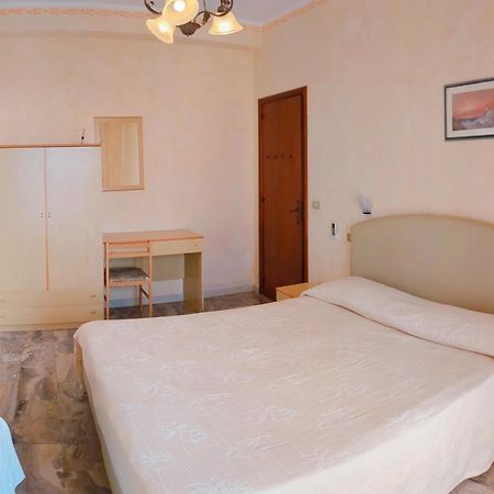 Paradiso Hotel Ristorante Riaci Capo Екстериор снимка
