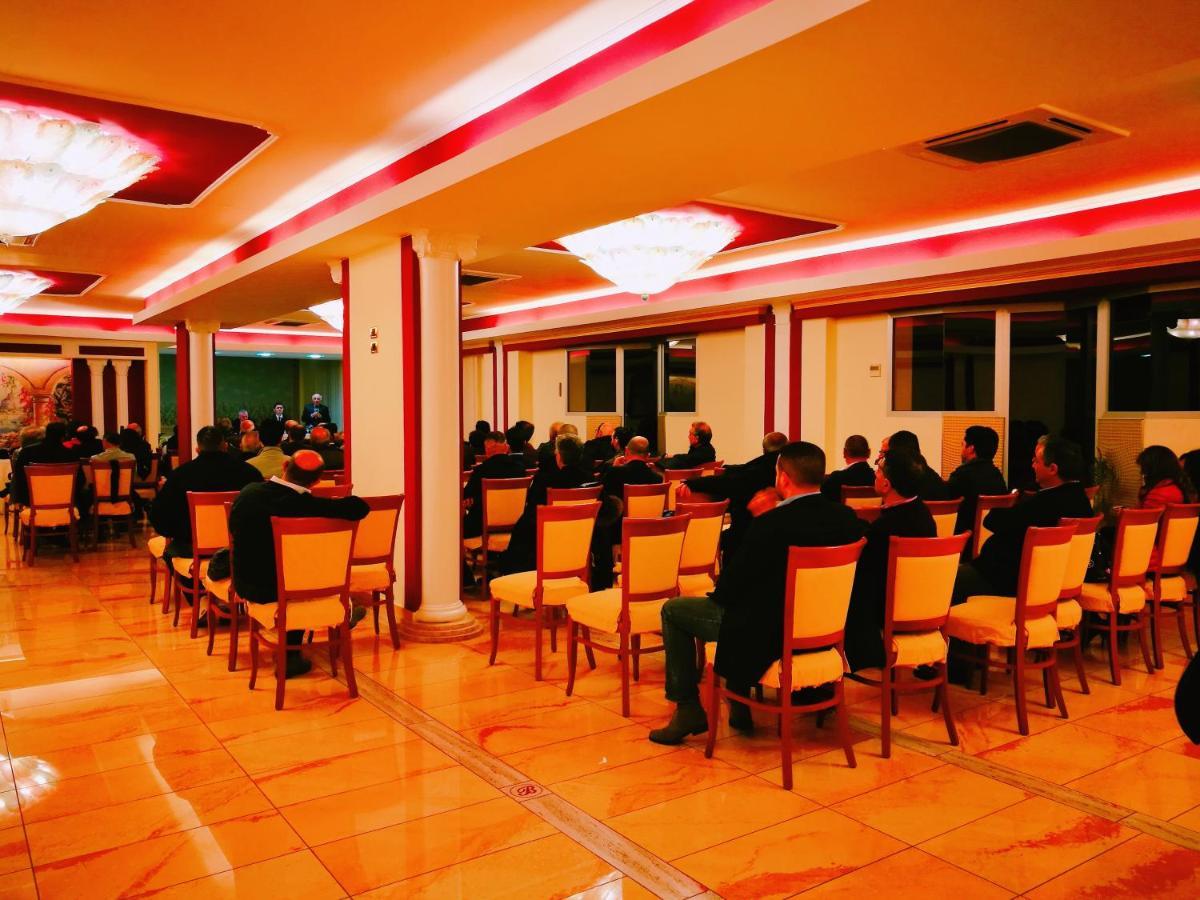 Paradiso Hotel Ristorante Riaci Capo Екстериор снимка