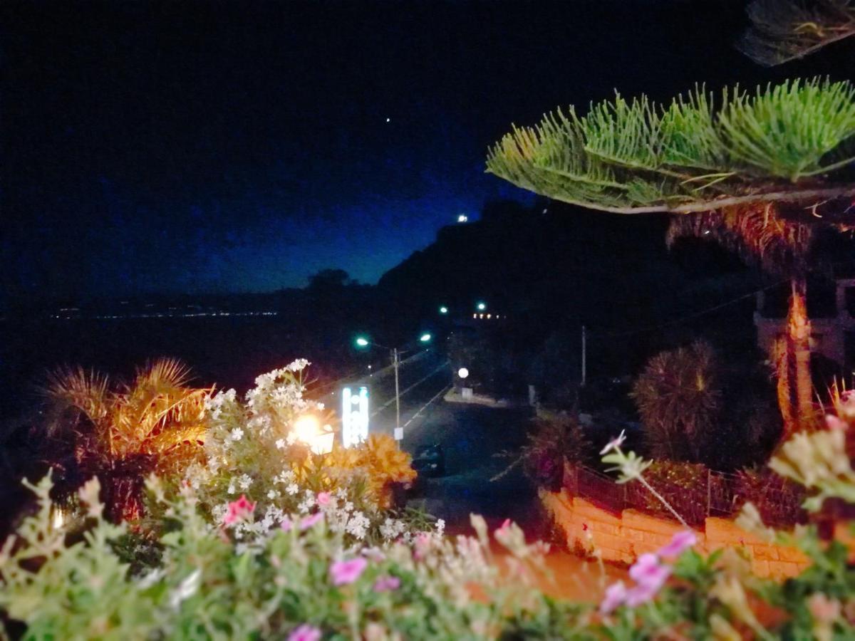 Paradiso Hotel Ristorante Riaci Capo Екстериор снимка