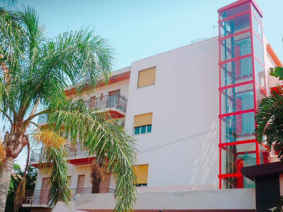 Paradiso Hotel Ristorante Riaci Capo Екстериор снимка