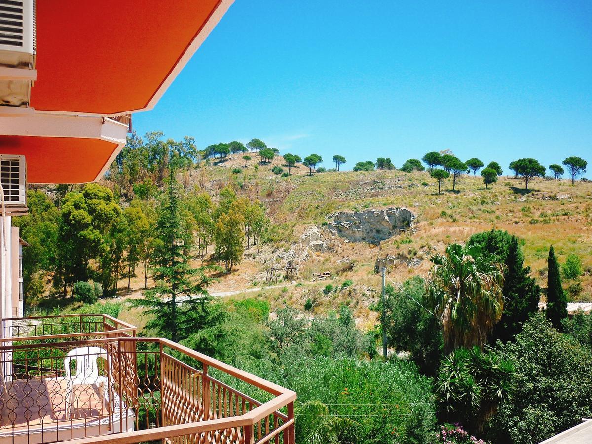 Paradiso Hotel Ristorante Riaci Capo Екстериор снимка