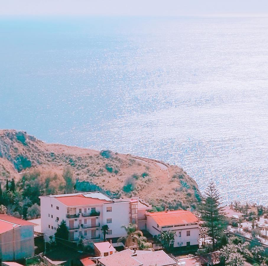 Paradiso Hotel Ristorante Riaci Capo Екстериор снимка
