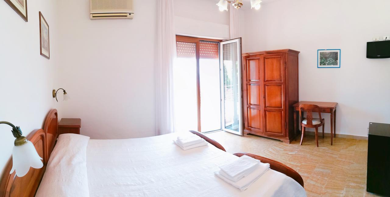 Paradiso Hotel Ristorante Riaci Capo Екстериор снимка
